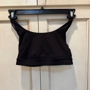 Lululemon Women’s Black Sports Bra Size 8 (Medium)